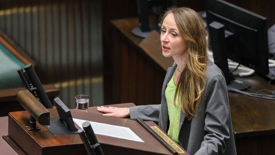 Agnieszka Dziemianowicz-B�k
Warszawa, 21.12.2023. Minister rodziny i polityki spo�ecznej Agnieszka Dziemianowicz-B�k na sali obrad Sejmu w Warszawie, 21 bm. Sejm zajmuje si� m.in. projektem ustawy bud�etowej na rok 2024. (ad) PAP/Pawe� Supernak
Pawe� Supernak
10 10., Agnieszka Dziemianowicz B�k, bud�et, polityk, polityka, posiedzenie, projekt, sala obrad, sala plenarna, sejm, sejmu, ustawa bud�etowa, X kadencja, X kadencji