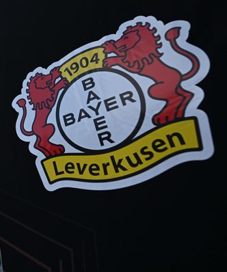 Czarna karta w historii Bayeru. Po latach założyli fundację i postawili pomnik