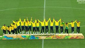 Brazylijscy piłkarze ze złotymi medalami - dekoracja