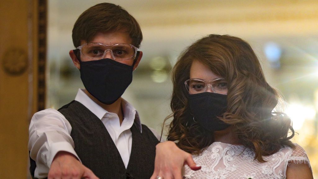 Czy można organizować wesela i chrzciny? 