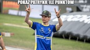 "Wysiadaj maleńka, już Ostrów". Memy po meczach