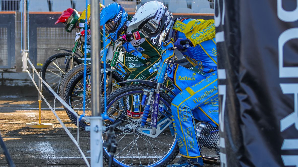WP SportoweFakty / Patryk Kowalski / Na zdjęciu: Oskar Paluch w kasku białym