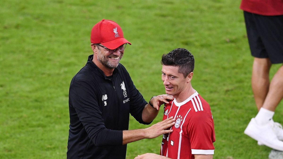 Zdjęcie okładkowe artykułu: Getty Images / Markus Ulmer / Na zdjęciu: Juergen Klopp (w czapce) i Robert Lewandowski