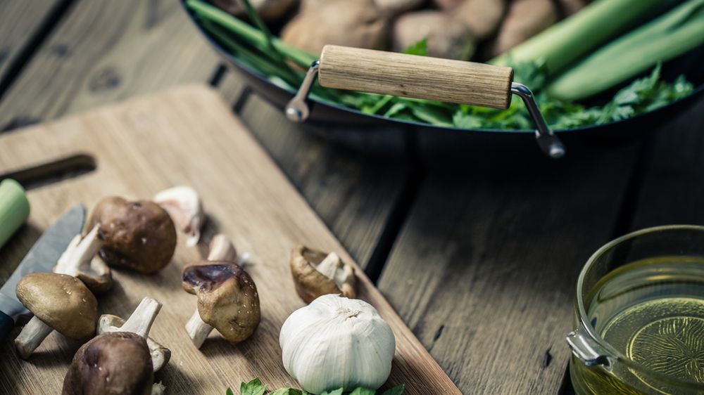 Surowe grzyby shiitake