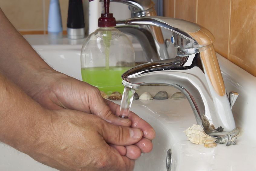 Mycie rąk i stosowanie chusteczek
