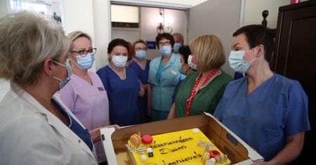 Koronawirus w Polsce. Międzynarodowy Dzień Pielęgniarki i Położnej. Minister Łukasz Szumowski złożył życzenia