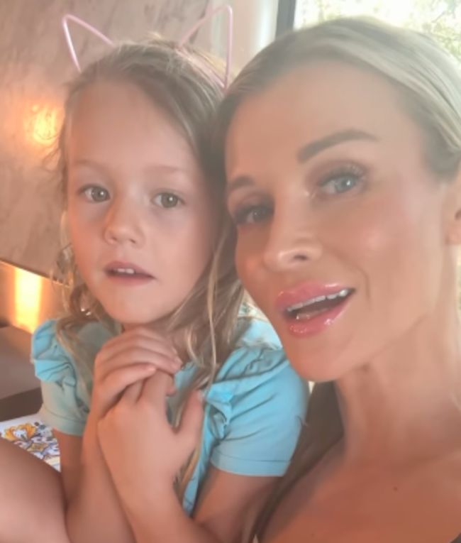 Joanna Krupa z córką