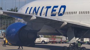 Boeing 777 gwałtownie traci kilometr wysokości. Cztery stewardesy ranne