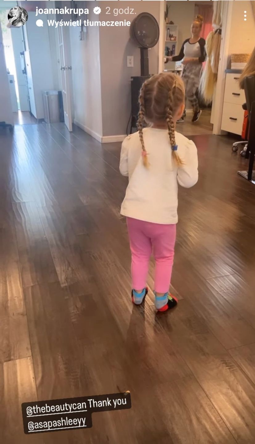 Asha i Joanna Krupa u fryzjera