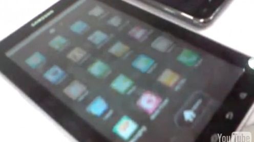 Samsung Galaxy Tab P1000 z 7-calowym ekranem na filmie 1