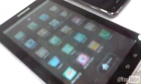 Samsung Galaxy Tab P1000 z 7-calowym ekranem na filmie