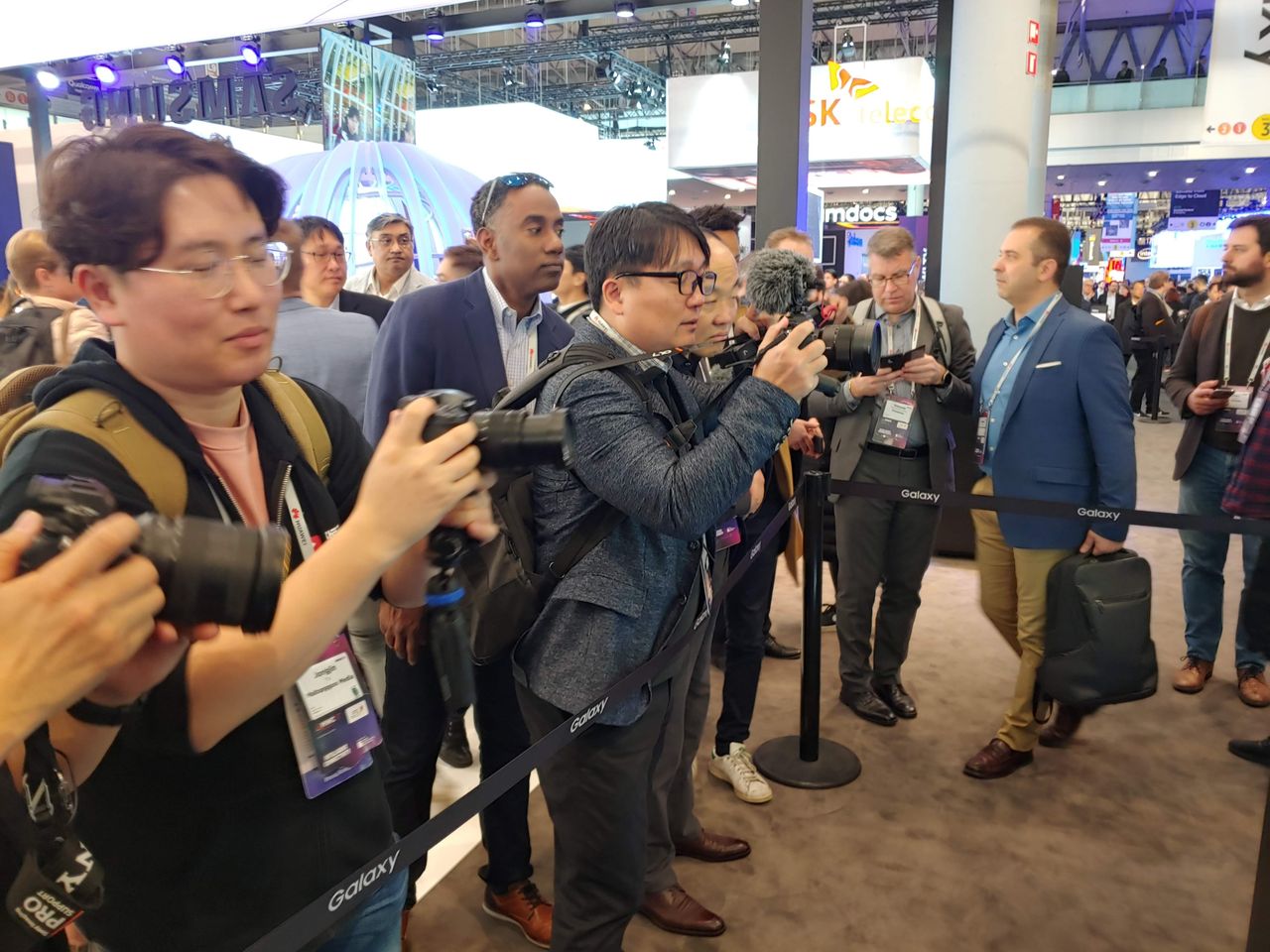 Czemu koronawirus niszczy MWC i firmy boją się wystawiać? Wyjaśniamy