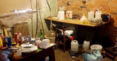 Siłą weszli do domowego laboratorium! Znaleźli tam aż...