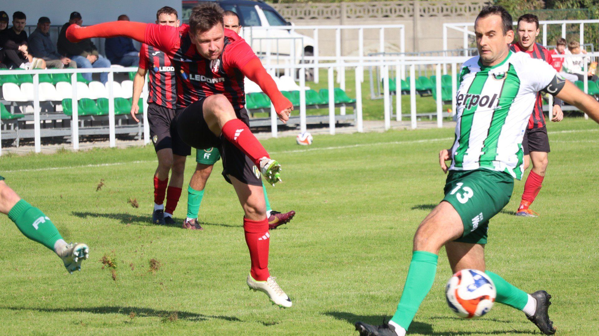 Derby powiatu oświęcimskiego piłkarskiej okręgówki zachodniej Małopolski; LKS Rajsko - LKS Jawiszowice 2:1