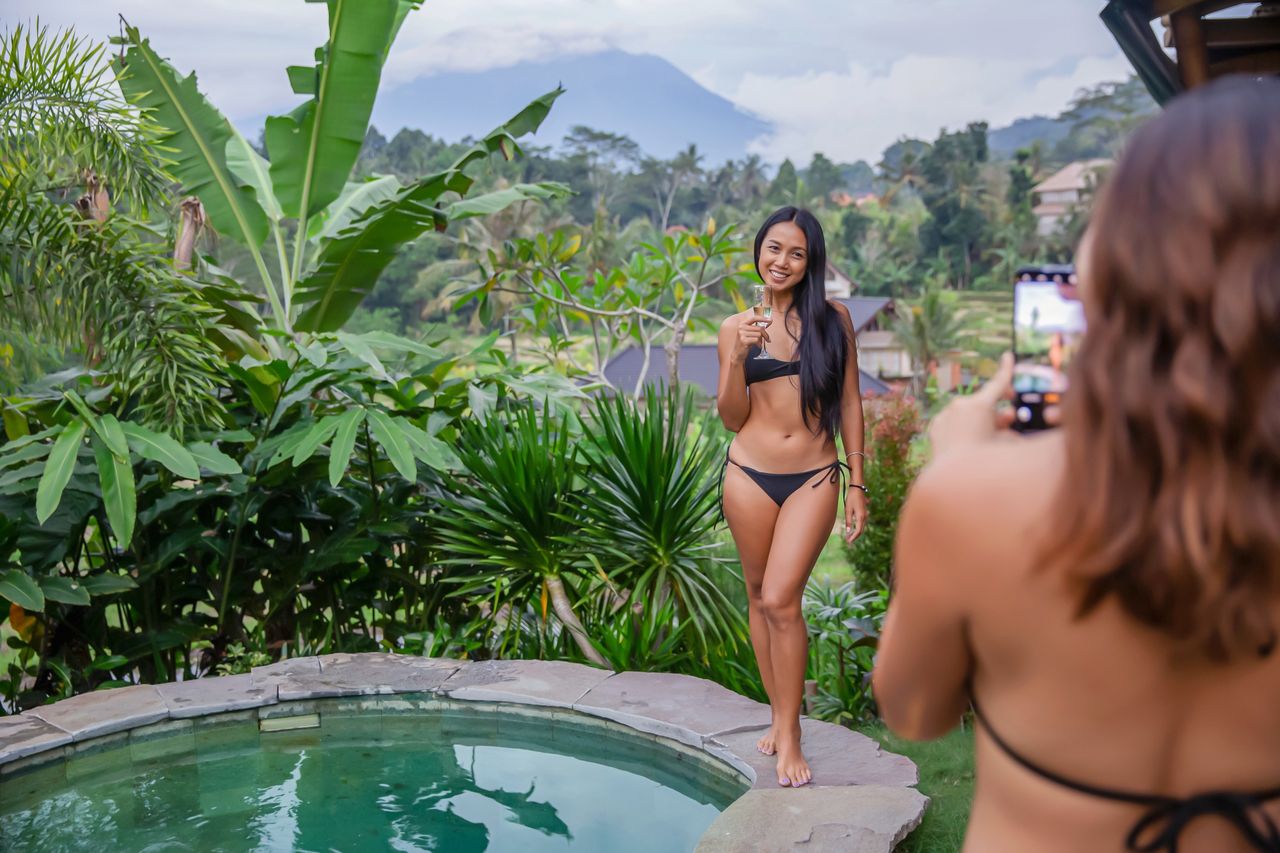Bali ma dość zagranicznych influencerów. Niesforne blogerki i seks na świętej górze