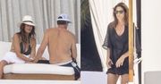 57-letnia Cindy Crawford wypoczywa W BIKINI w towarzystwie męża i dzieci. Imponująca forma? (ZDJĘCIA)