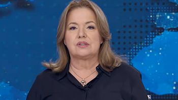 Danuta Holecka nie jest wyuczona zawodu. Jej wykształcenie odbiega od wyobrażeń