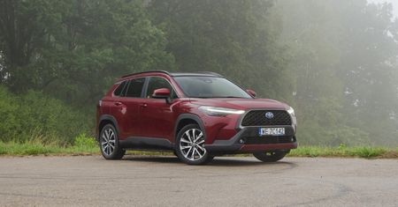 Test: Toyota Corolla Cross 2.0 AWD — jest tak dobra, jak nudna