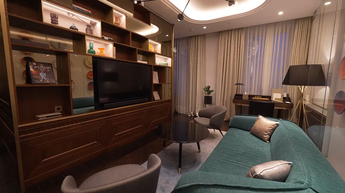 Wnętrze hotelu, który odwiedził Książulo