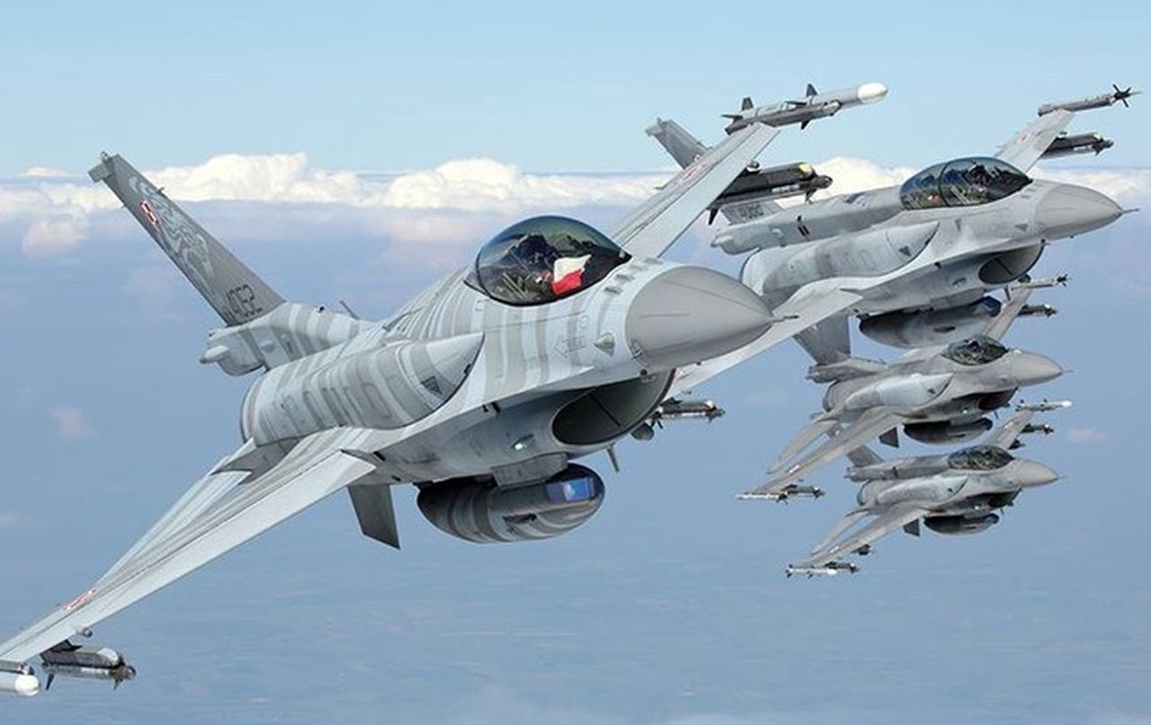 Polish F-16s await modernization