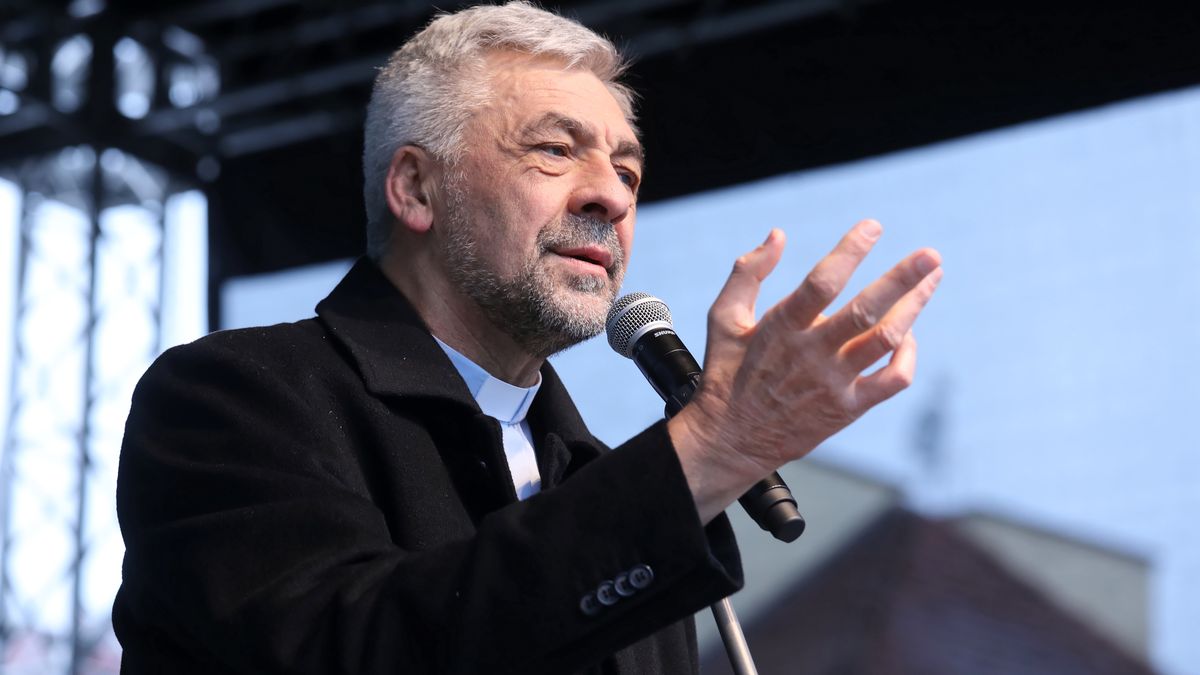 o. Edward KonkolArtur ReszkoBia�ystok, bo�e narodzenie, bo�onarodzeniowa, duchowie�stwo, duchowny, Edward Konkol, ekumeniczna, ekumenizm, gest, miasto, miejska, religia, BINARY<(16) bytes>, spotkanie, tradycja, wiara, wigilia