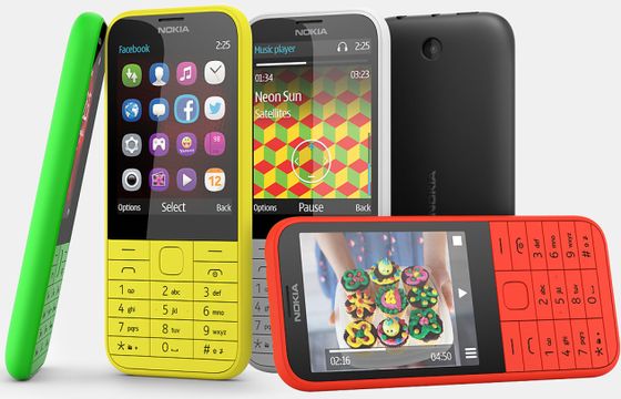 Nokia 225 i Nokia 225 Dual SIM - nowe, tanie telefony od Nokii za 39 euro (wideo)