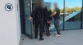 Miliony znikały po zmianie numerów kont na fakturach. CBZC rozbiło grupę podejrzaną o cyberoszustwa