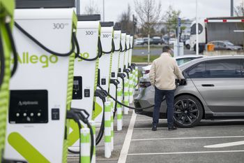Boom na auta elektryczne. W budżecie Niemiec ubywa pieniędzy z podatków