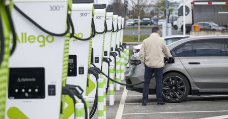 Elektryki zmniejszają wpływy z transportu. Niemcy liczą straty