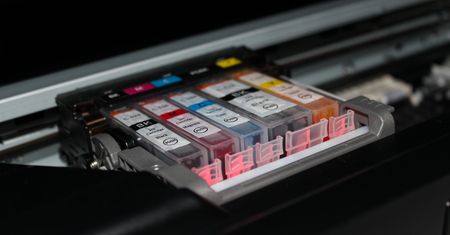 Aktualizacja drukarek Epsona zablokowała tusze innych producentów, a miała łatać luki