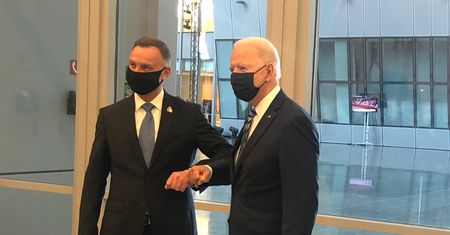 Prezydent Duda "potraktowany z buta"? Jaki skomentował atak Gawkowskiego