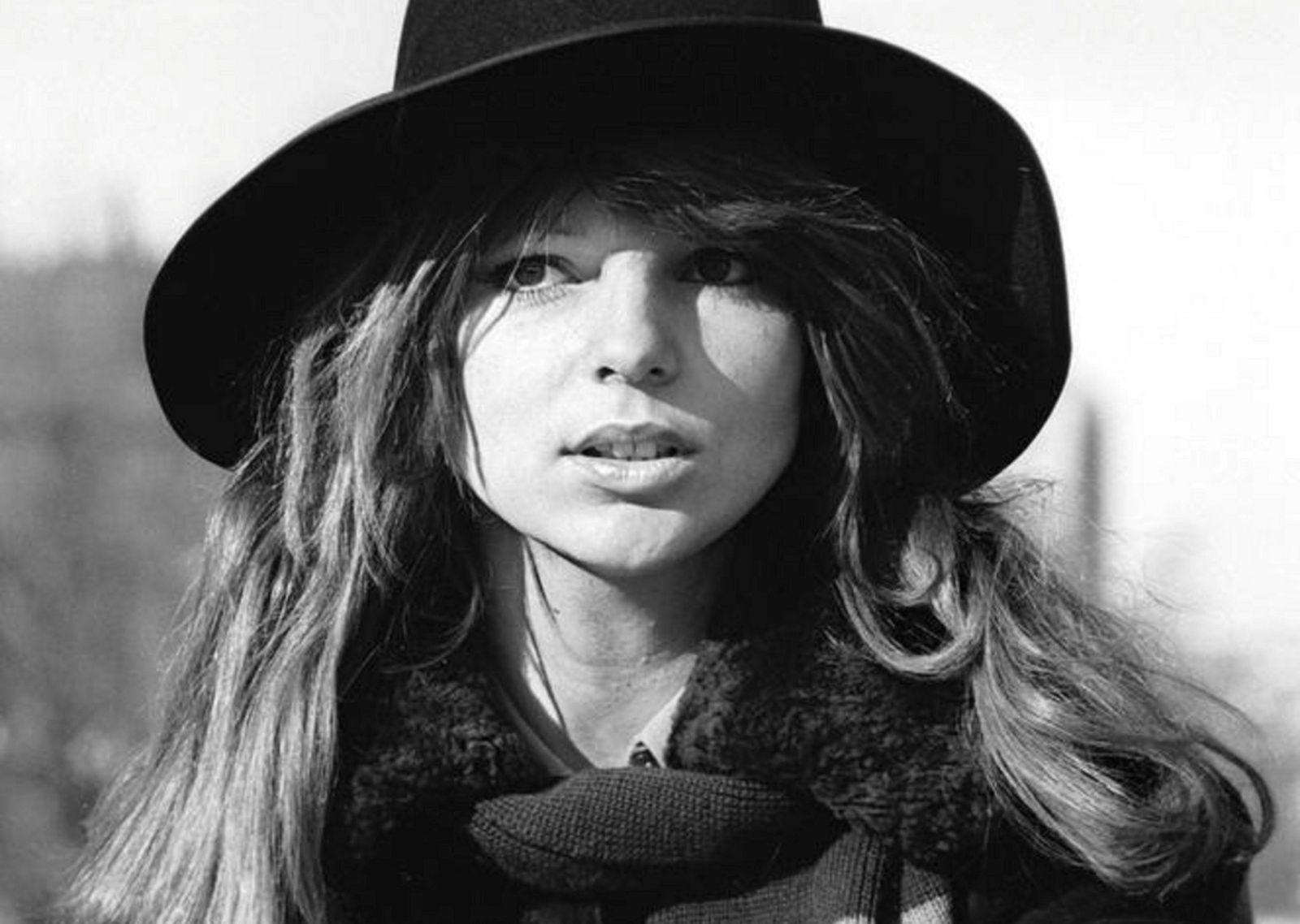 Po śmierci ukochanego i mamy trafiła do szpitala psychiatrycznego. Co