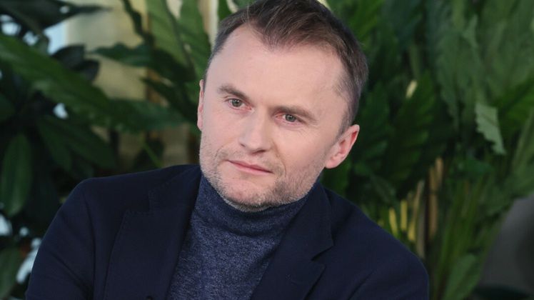 Piotr Jacoń interweniował w sprawie wywiadu dla "Vivy!" o transseksualnej córce