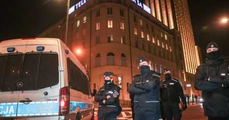 Posłanki podają nazwiska policjantów. KSP oskarża o hejt