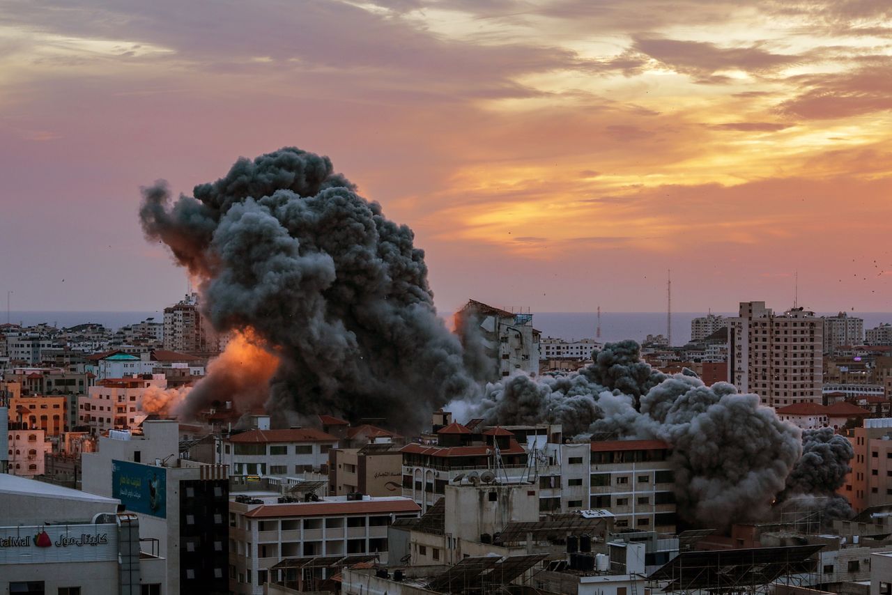 Israel strikes the Gaza Strip and southern Lebanon