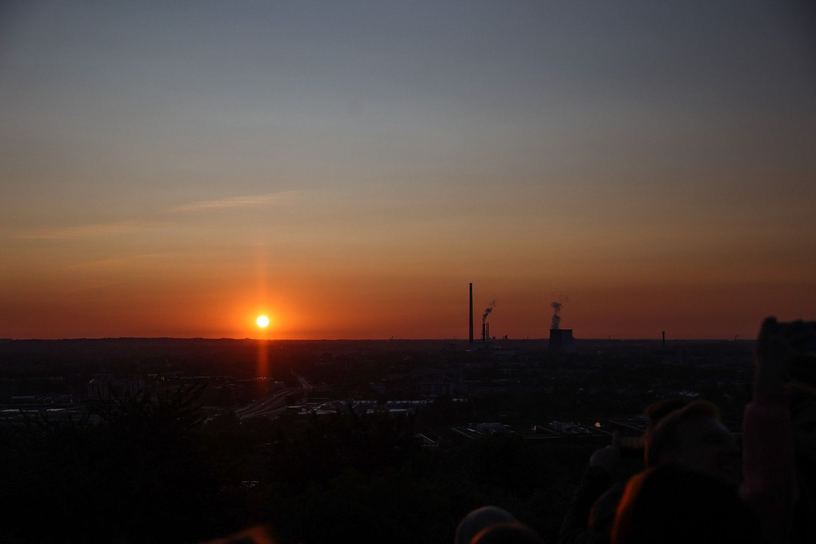 Wschód słońca na kopcu Krakusa. Tak rozpoczął się najdłuższy dzień 2025 roku