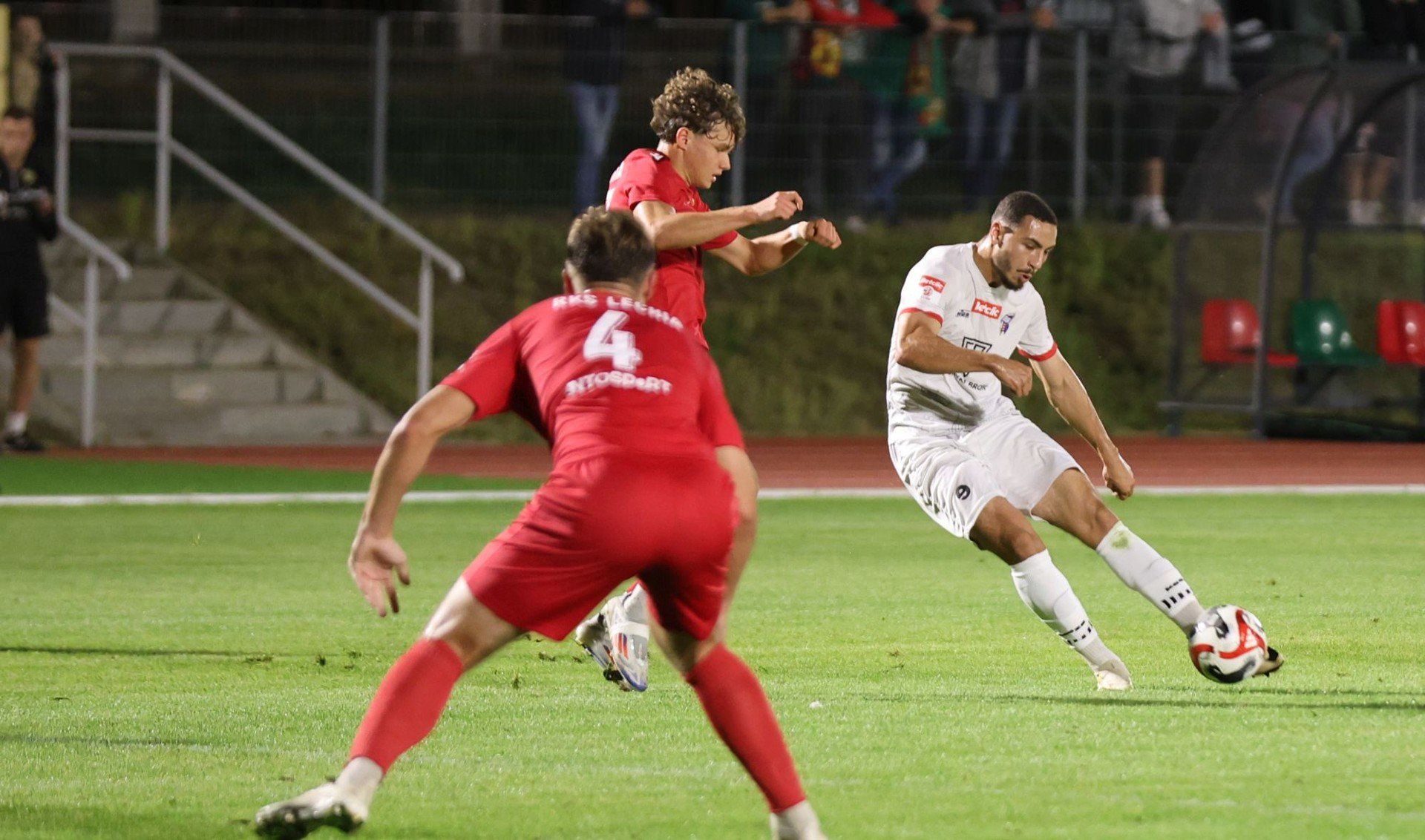 Fragment meczu Lechia Tomaszów - Broń