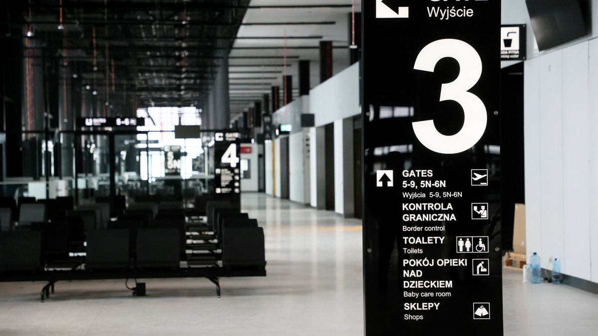 Port Lotniczy Warszawa-Radom im. Bohaterów Radomskiego Czerwca 1976 Roku