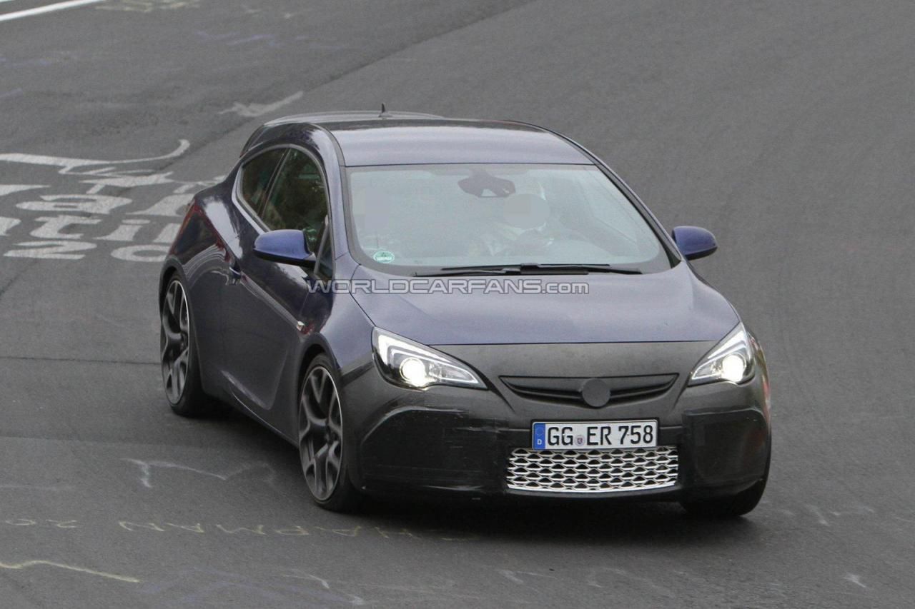 Opel Astra OPC 2012