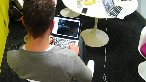 Niesamowite historie: włamali się do Facebooka i Apple'a, dostali u nich pracę 1