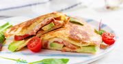 Tortilla czy omlet? To połączenie jest śniadaniowym hitem internetu!
