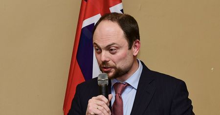 Uderzył w Putina w TV. Rosjanin aresztowany zaraz po wywiadzie