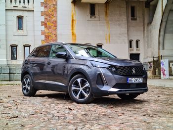 Używany Peugeot 3008 II (2016-2024). Poznaj jego wady i zalety zanim go kupisz