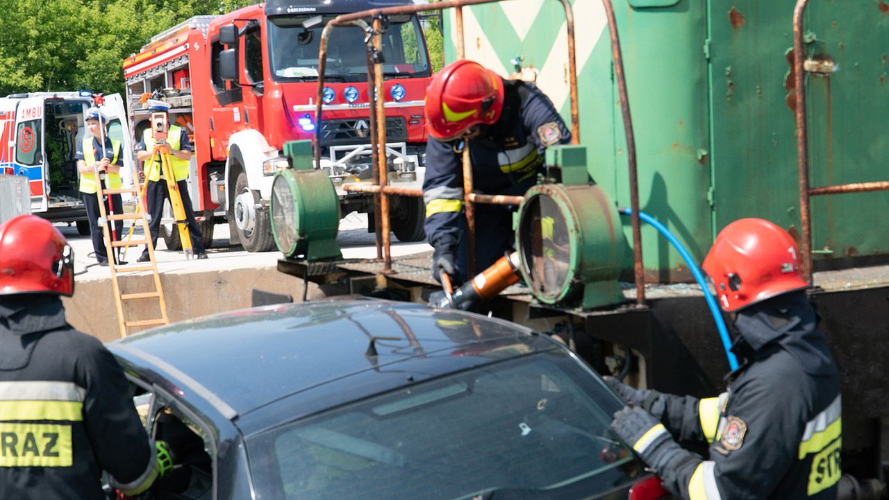 W starciu z pociągiem żadne auto nie ma szans