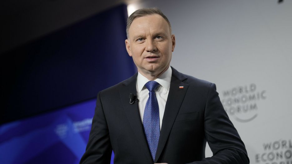 Prezydent Duda na szczycie w Davos
Poland's President Andrzej Duda arrives for a session at the World Economic Forum in Davos, Switzerland Tuesday, Jan. 17, 2023. The annual meeting of the World Economic Forum is taking place in Davos from Jan. 16 until Jan. 20, 2023. (AP Photo/Markus Schreiber)
Markus Schreiber