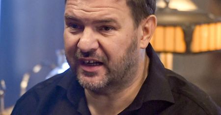 Tomasz Karolak chce przejść przeszkolenie wojskowe. "Umiem strzelać". Ale w wojsku nigdy nie był