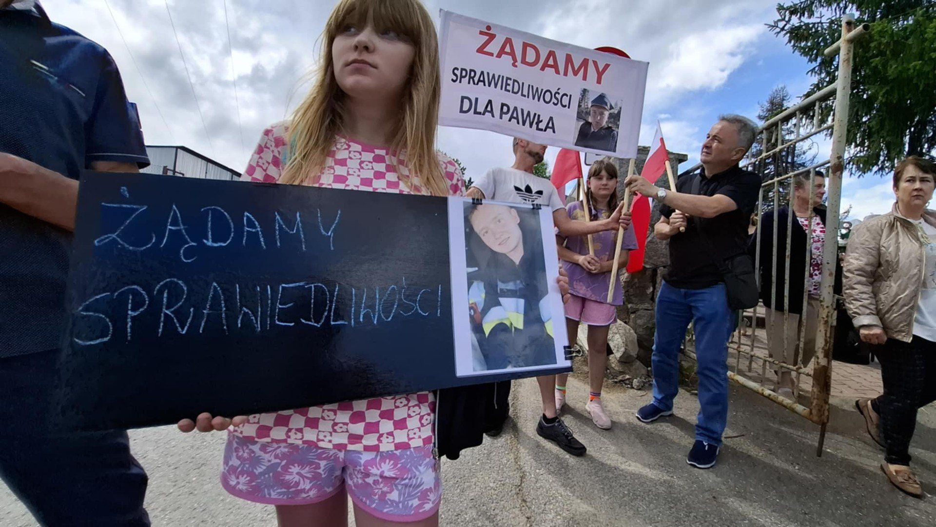 Protest ws. śmierci Pawła Ziętkiewicza - strażaka OSP z Białego Dunajca