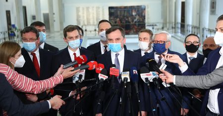 Fundusz Odbudowy bez głosu Ziobry. "Nie dano nam zaprezentować argumentów"
