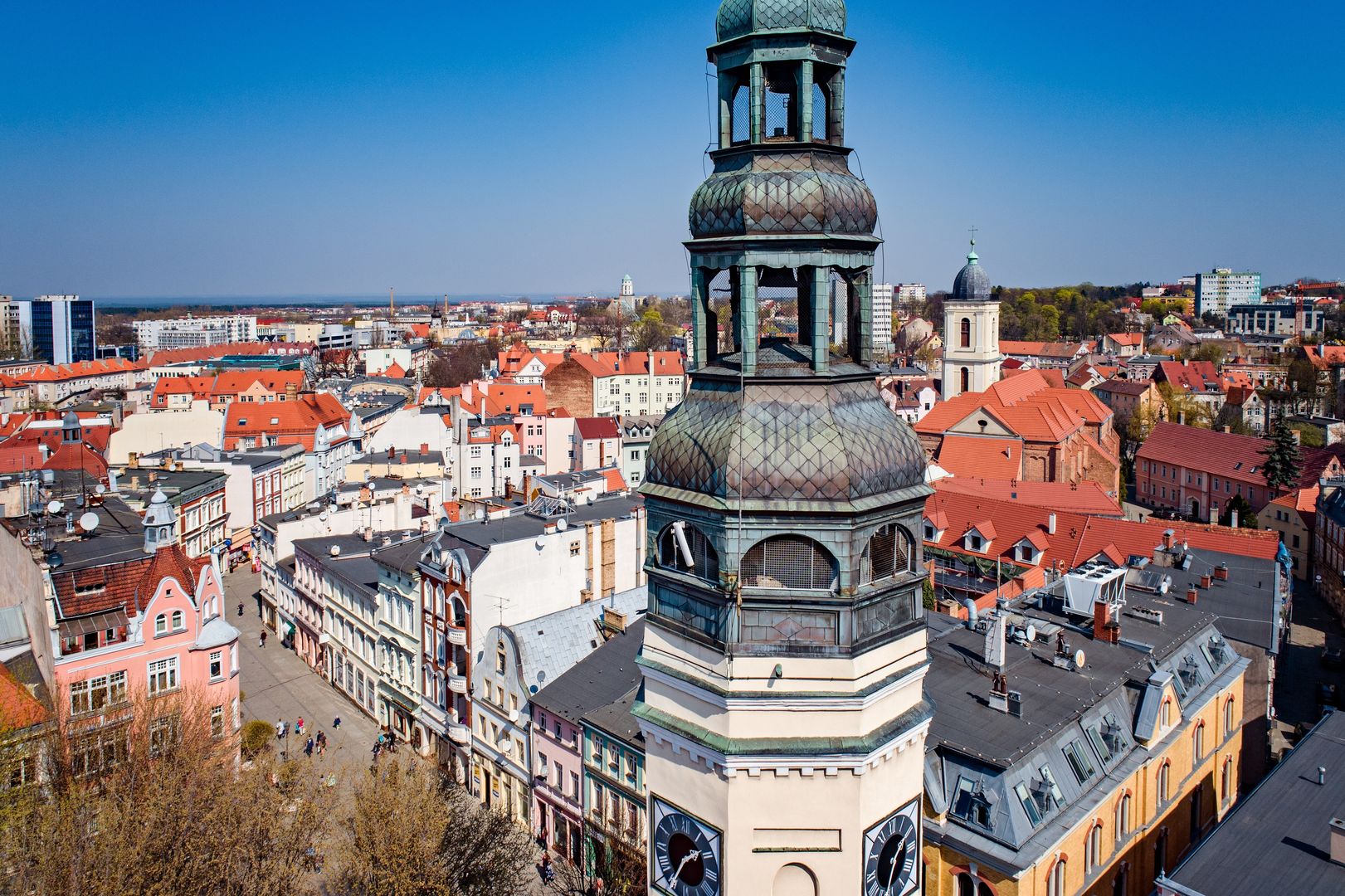 Pogoda w Zielonej Górze. Prognoza na sobotę, 10 maja 2025. Przelotny deszcz i dużo chmur, ale ciepło i spokojnie