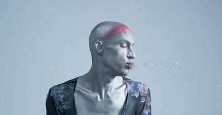 Jan Kriwol atakuje z nową energią w projekcie "Langusta Lips"